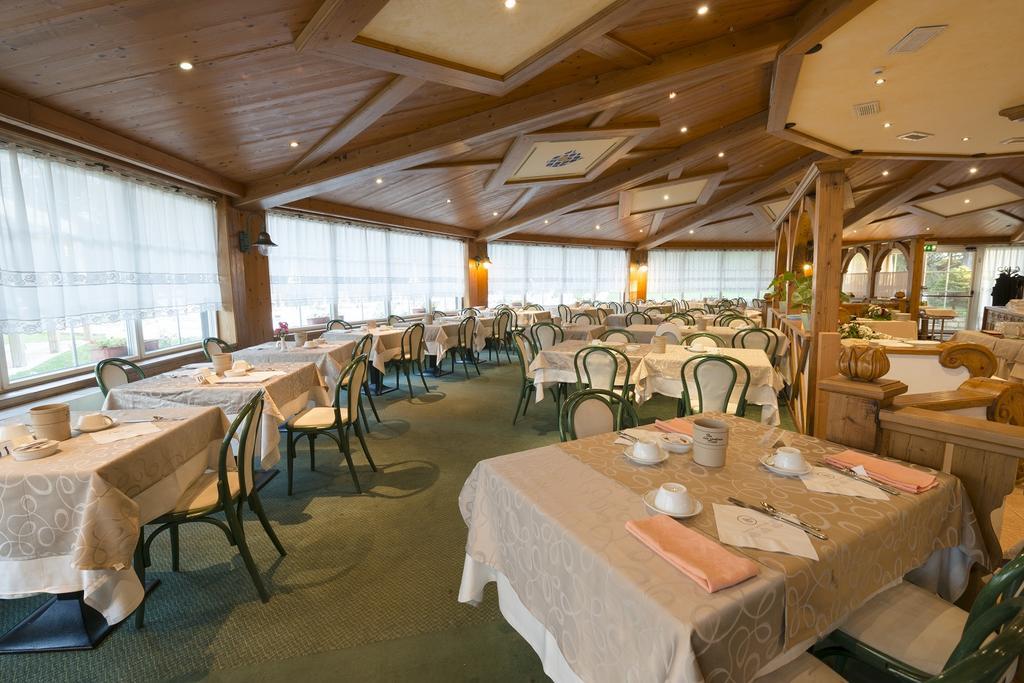 Hotel Bavaria 레비코온천 외부 사진