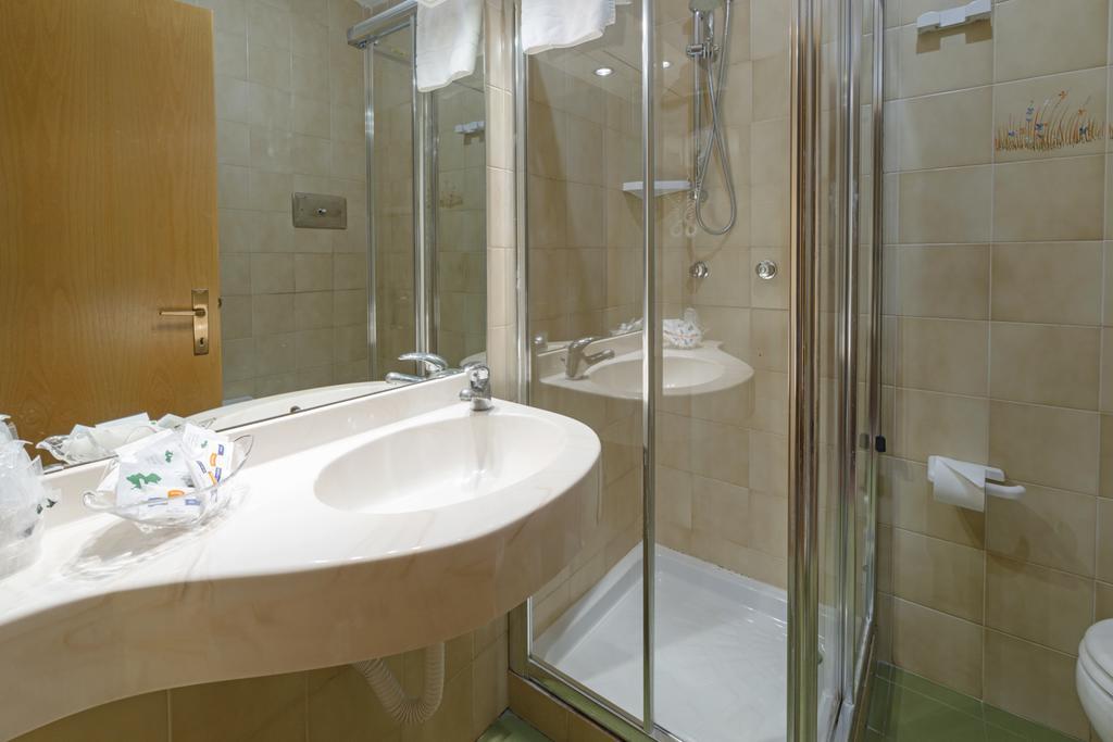 Hotel Bavaria 레비코온천 외부 사진