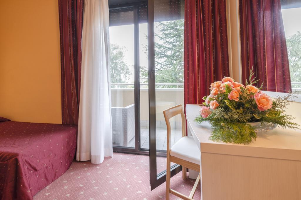 Hotel Bavaria 레비코온천 외부 사진